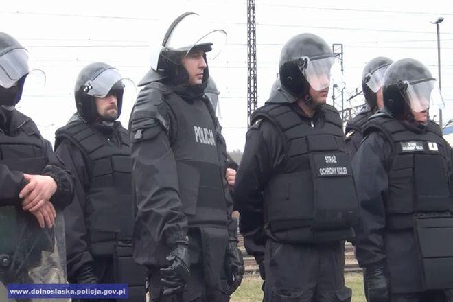 Zamach na wrocławskim Rynku. 200 funkcjonariuszy kontra 200 terrorystów