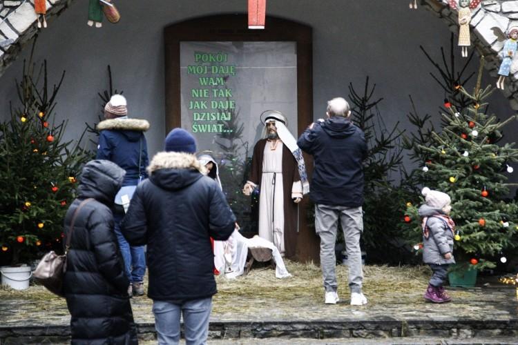 Wrocław: Żywa szopka przy Wittiga w tym roku przez dwa tygodnie