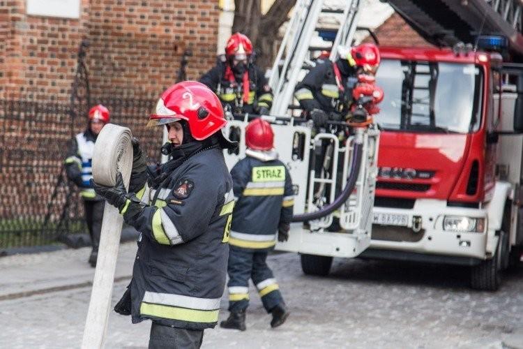 Niebezpieczna sytuacja na Karłowicach. Ewakuowane zakonnice