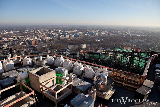 Sky Tower na ukończeniu - w grudniu ruszają odbiory [FILM]
