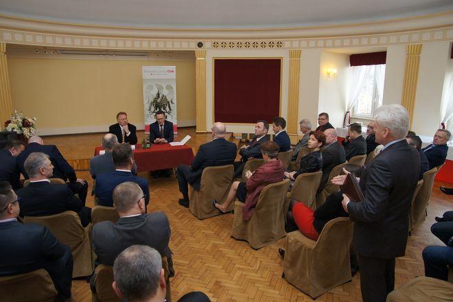 Od niedzieli we Wrocławiu upały. Załóżmy czapki i kapelusze
