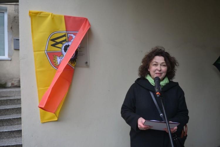 Znany wrocławski malarz ma swoją tablicę pamięci [ZDJĘCIA]