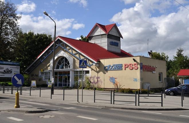 Na Oporowie dyskutują co lepsze: trasa rowerowa czy miejsca parkingowe. A oficerowie już współpracują
