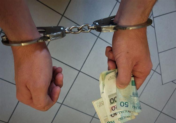 Wrocław: Wpadł z tabletkami ekstazy i próbował przekupić policjantów