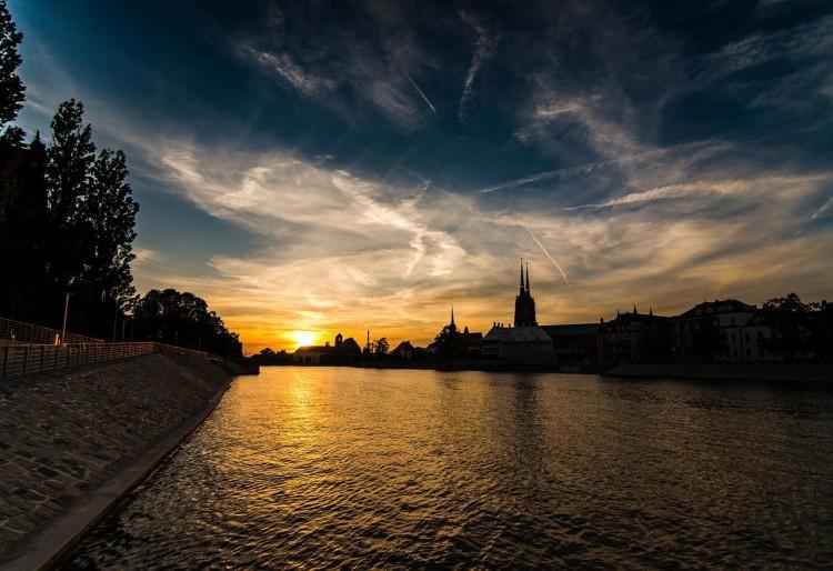 Pogoda we Wrocławiu: Uwaga na silny wiatr!
