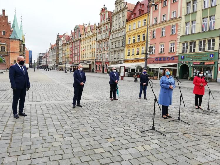 Kidawa-Błońska we Wrocławiu: Niech rząd zajmie się problemami Polaków, a nie organizacją wyborów