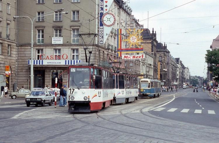 Wrocław 30 lat temu. Na tych zdjęciach nie poznasz swojego miasta!