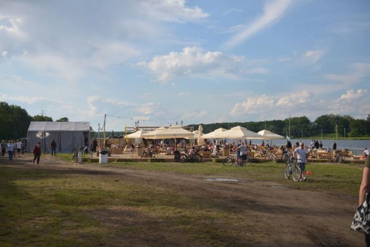 Największa miejska plaża w Polsce już otwarta! [ZDJĘCIA, WIDEO]