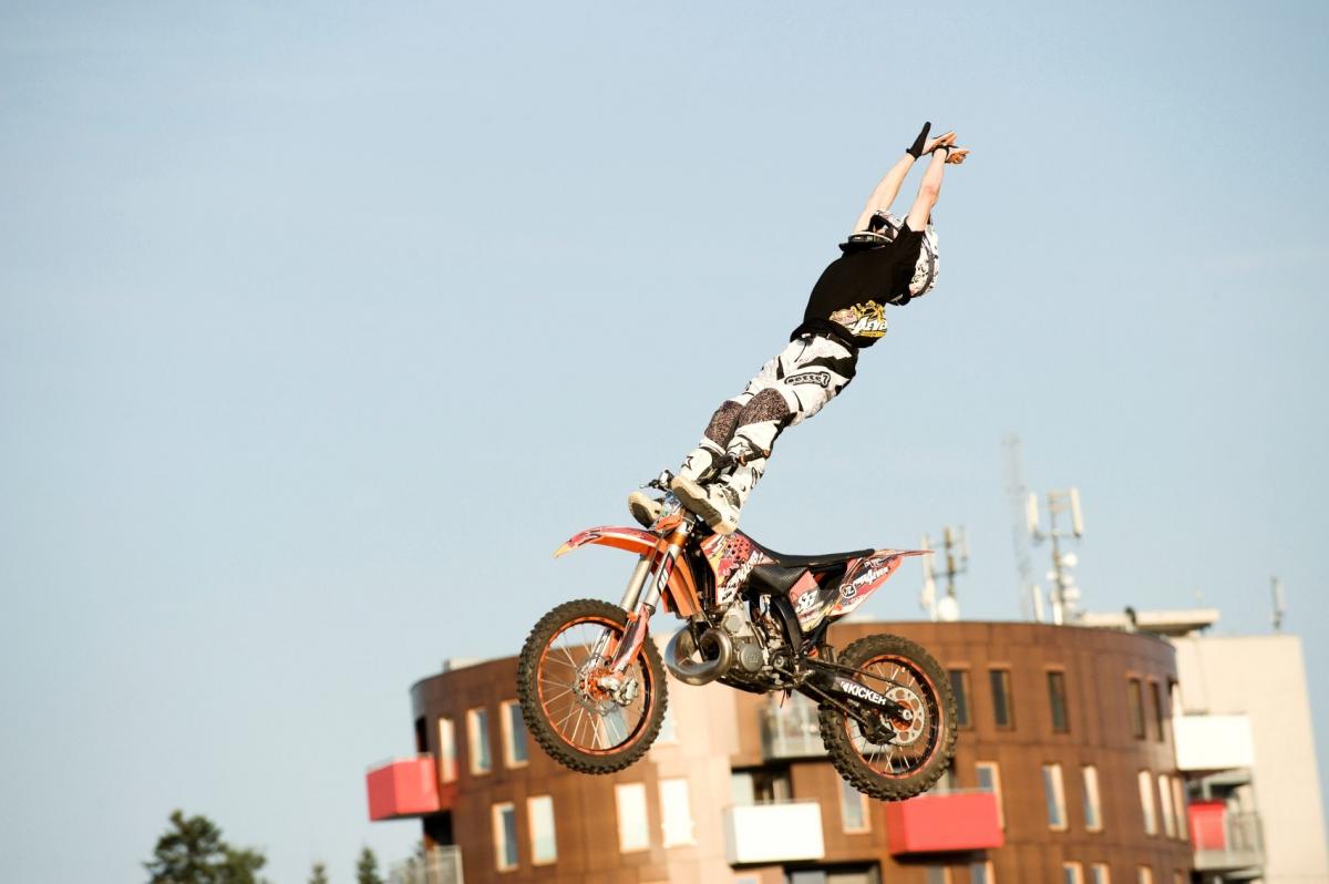 Freestyle’owi motocykliści wystąpią podczas Monster Jam