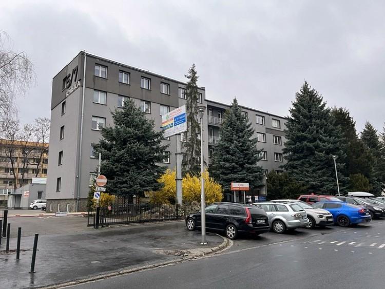 Wyburzą biurowiec koło Legnickiej. Co tam powstanie?