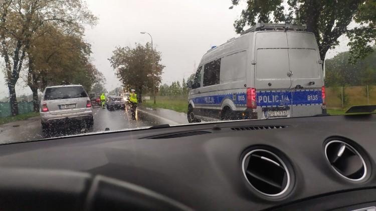 Wypadek trzech aut na ul. Kosmonautów we Wrocławiu