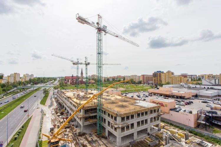 Na zachodzie Wrocławia powstaje nowy biurowiec [ZDJĘCIA, WIZUALIZACJE]