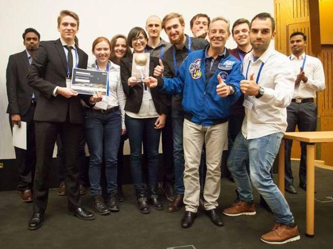 Wrocławscy studenci są po ciemnej stronie Księżyca