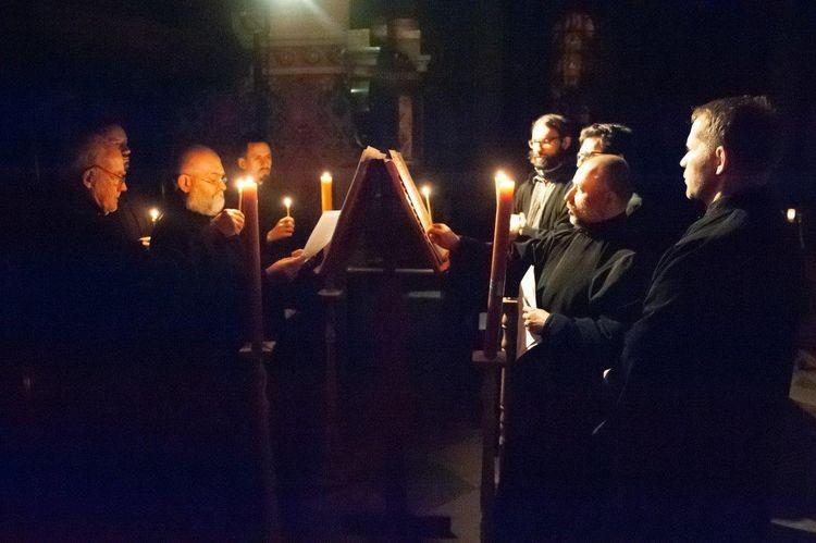 Jezus „wstąpił do piekieł”. Koncert w Piekarni