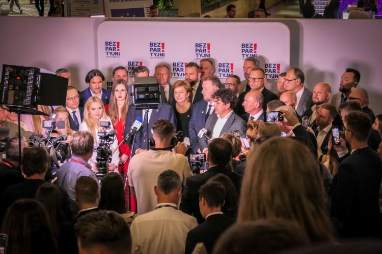 Bezpartyjni Samorządowcy przekroczyli próg