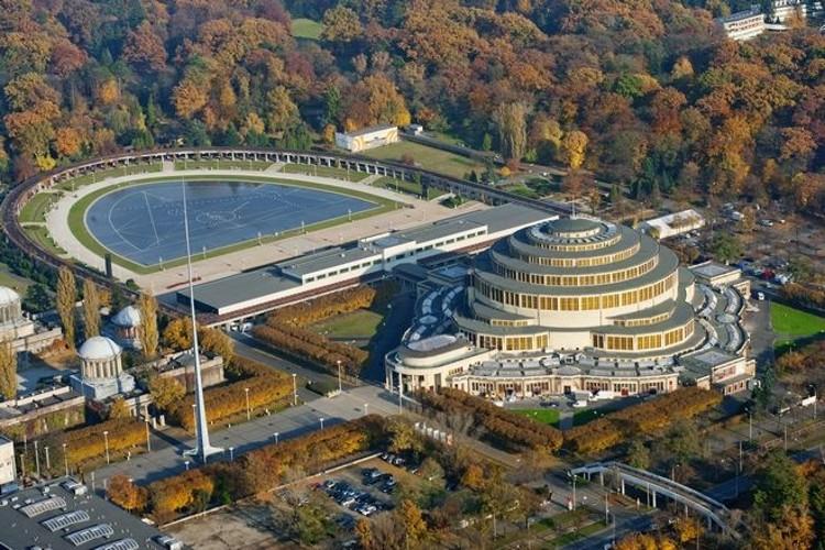 Jeszcze w tym tygodniu zamierzają położyć Iglicę (ZOBACZ ARCHIWALNE ZDJĘCIA)