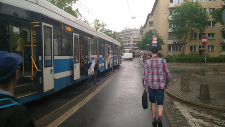 Zepsuty tramwaj blokował przejazd między Renomą i Arkadami