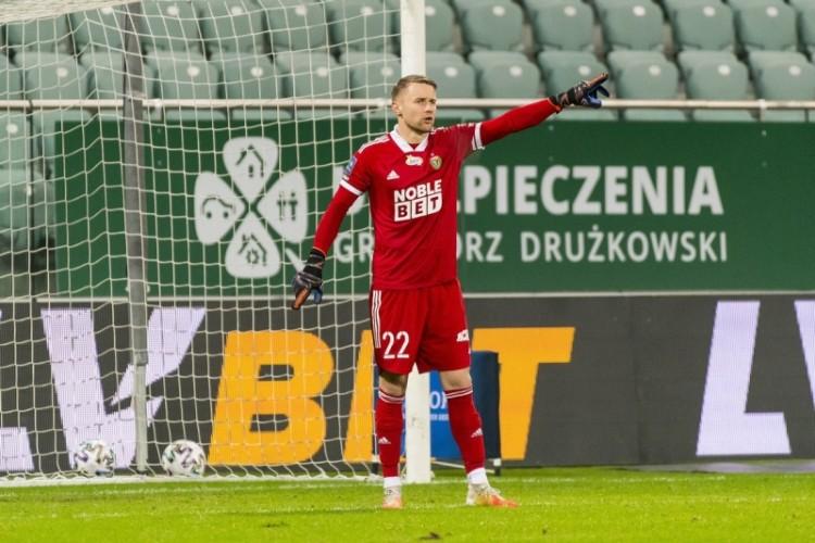 Kontynuacja niespodziewanie udanej współpracy. Michał Szromnik na dłużej w Śląsku Wrocław!