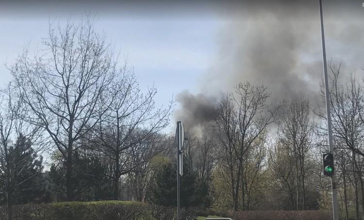 Olbrzymi słup ognia i dymu. Pożar we Wrocławiu