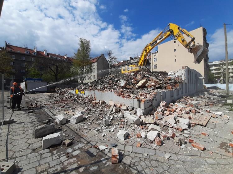Wrocław: Straż miejska legła w gruzach. Tyle zostało z jej dawnej siedziby