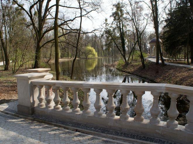 Sery i wina w pałacu. Niedziela zapowiada się pysznie!