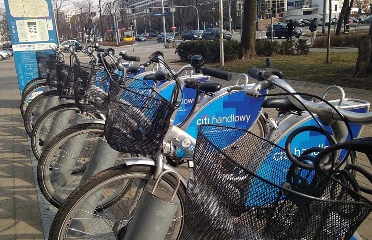 Młodociany złodziej zatrzymany. Jechał na skradzionym rowerze miejskim