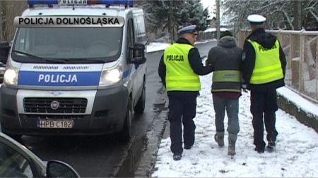 Wrocławianin po pijaku wiózł busem 16 ludzi. Miał ponad 2 promile alkoholu