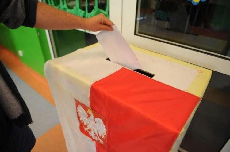 Wybory wójta Oławy: Wygrana Bezpartyjnych i Samorządowców, kandydat PiS przegrał z kretesem