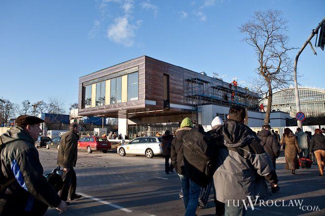  Będzie luźniej. Na Dworcu Głównym przybyło wyremontowanych peronów