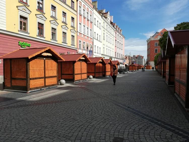 Koniec obostrzeń. Na wrocławski Rynek wraca jarmark [ZDJĘCIA]
