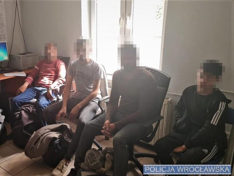Imigranci z Pakistanu i Afganistanu znalezieni w tirze pod Wrocławiem