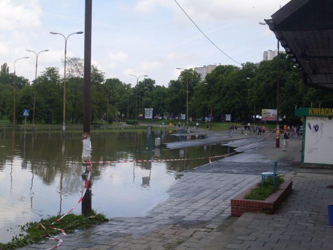 Zmiany w komunikacji na podtopionych terenach