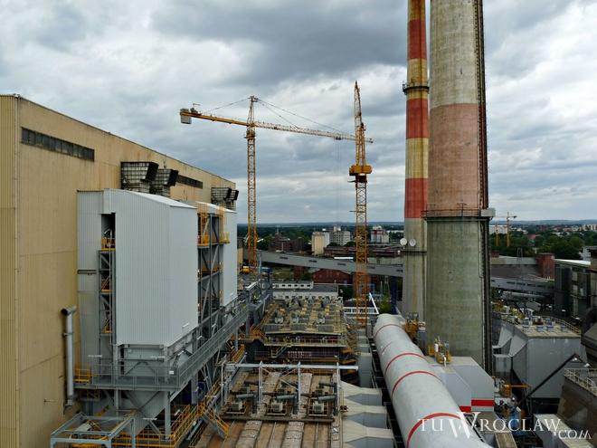 Nowy komin, biały obłok i gips. Kończą budowę instalacji, dzięki którym powietrze będzie czystsze [FOTO, INFOGRAFIKA]