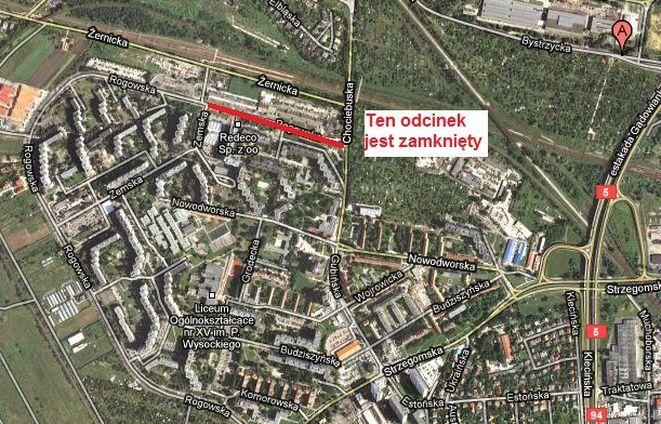 Pękła rura na Rogowskiej