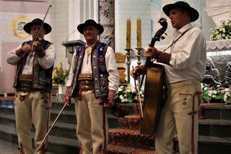 Koncert góralskiej muzyki z udziałem Piotra Cyrwusa. W kościele na Ostrowie Tumskim