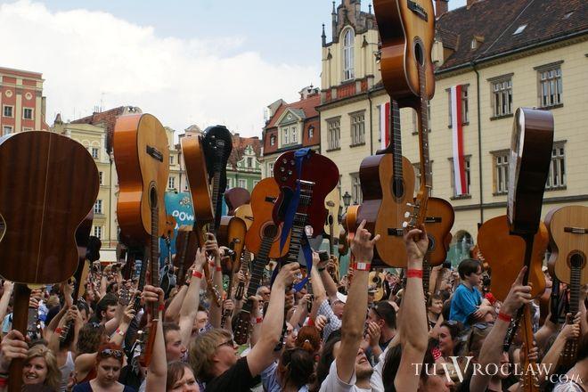 Leszek Cichoński w Polskiej Akademii Dzieci opowie o gitarowym rekordzie