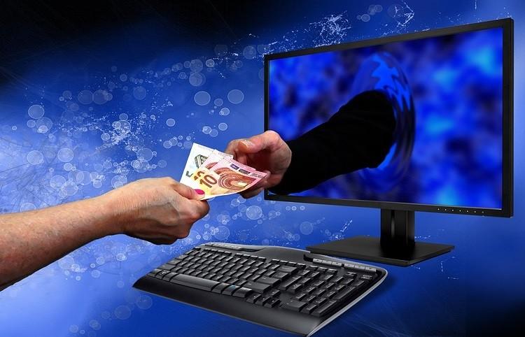 Obcokrajowcy sprzedawali towary, których nie mieli. Zostali zatrzymani przez policję