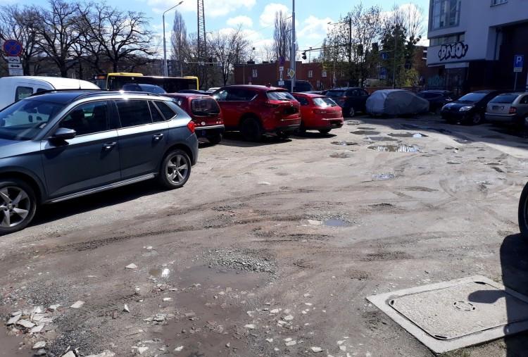 Wrocław: Miasto zlikwiduje dziki parking w centrum