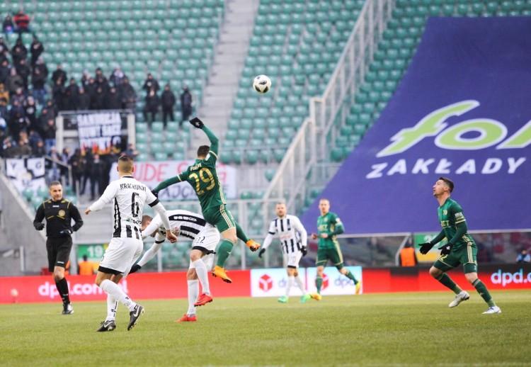Śląsk wciąż bez wygranej. Mroźny remis na Stadionie Wrocław [RELACJA]