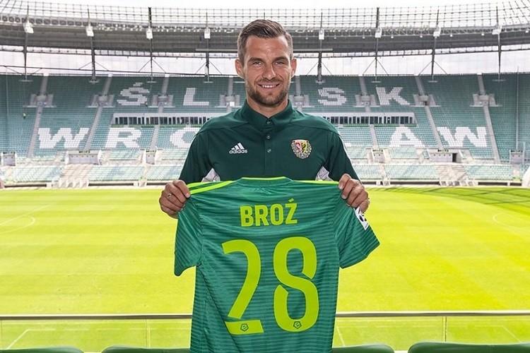 Karuzela transferowa ciągle się kręci. Łukasz Broź piłkarzem Śląska