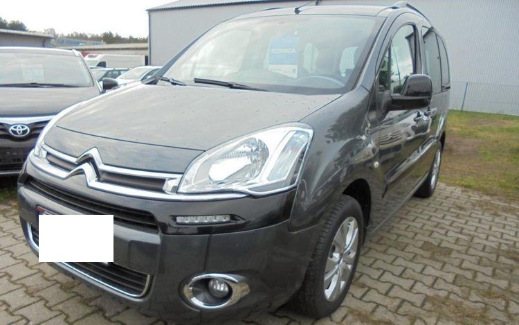 Skradziono auto rodziców niepełnosprawnego Piotra z Leśnicy