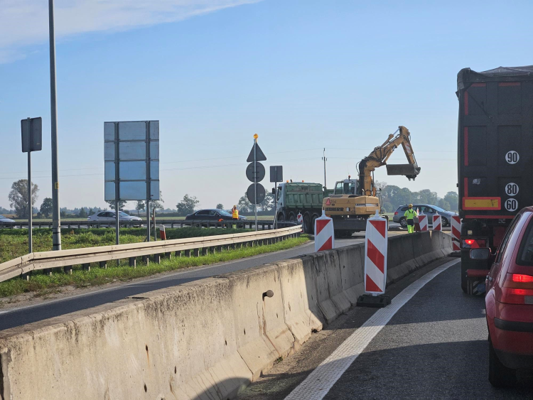 Zakorkowany węzeł autostrady A4. Ruszyła budowa ronda