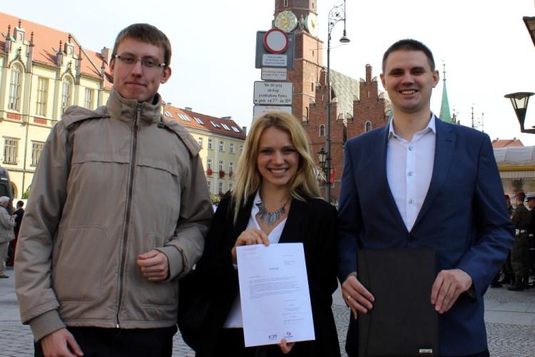 Most Komitetu Obrony Robotników to propozycja ponad podziałami?