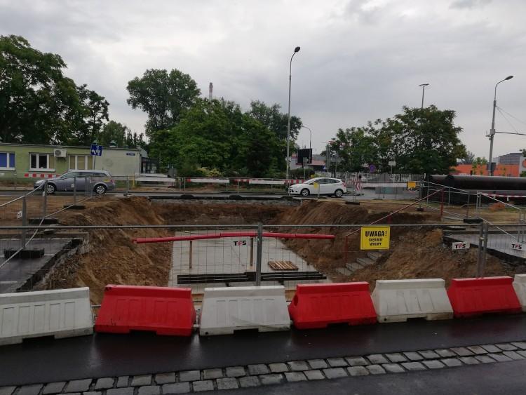 Trwa budowa tramwaju na Popowice [ZDJĘCIA]