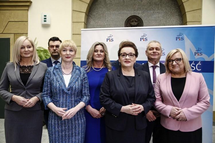 PiS pokazał pełną listę kandydatów do PE. Kto z Wrocławia wybiera się do Brukseli? [NAZWISKA, ZDJĘCIA]