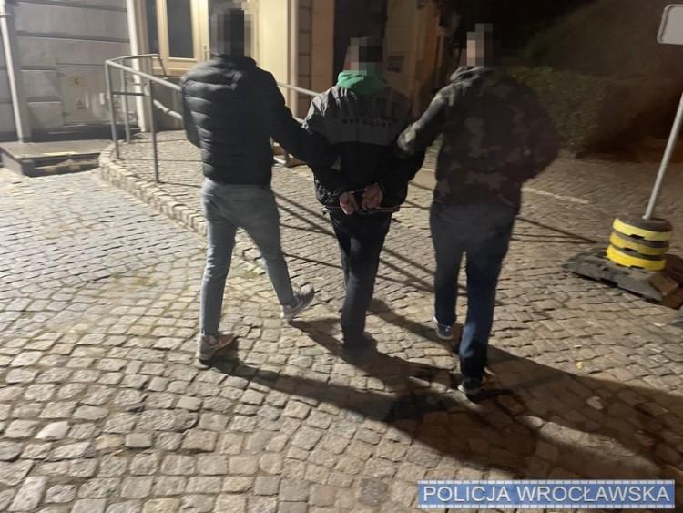 Kradł w znanej drogerii na pełny etat. I świetnie na tym zarabiał