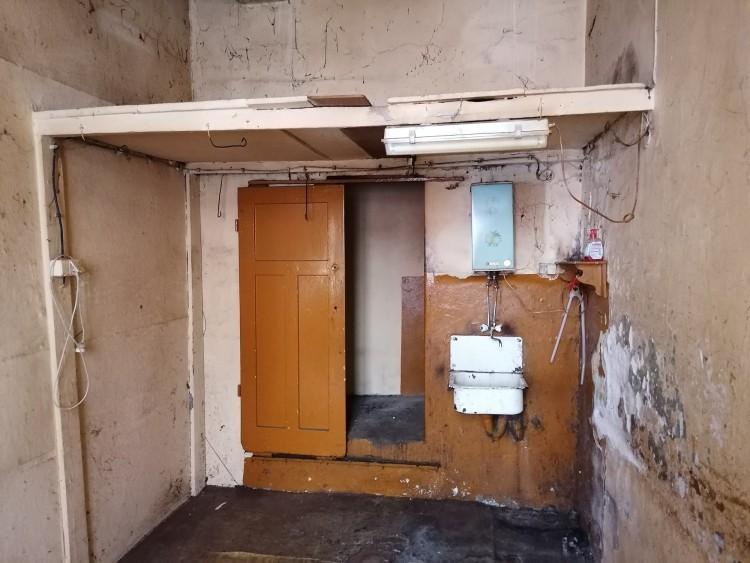Tak wyglądają lokale, które chce sprzedać Wrocław. Ależ wstyd!