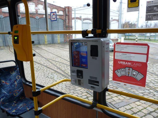 W sobotę można podróżować wrocławskimi autobusami i tramwajami za darmo. Jak?