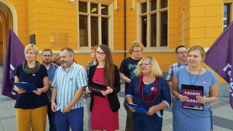 Partia Razem: miejsca pracy w samorządzie i spółkach muszą świecić przykładem