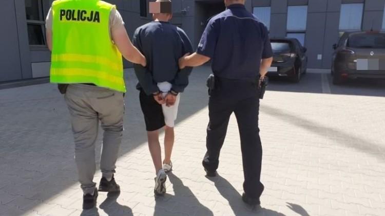 Szczególnie zuchwały złodziej. Kradł auta lekceważąco i ostentacyjnie